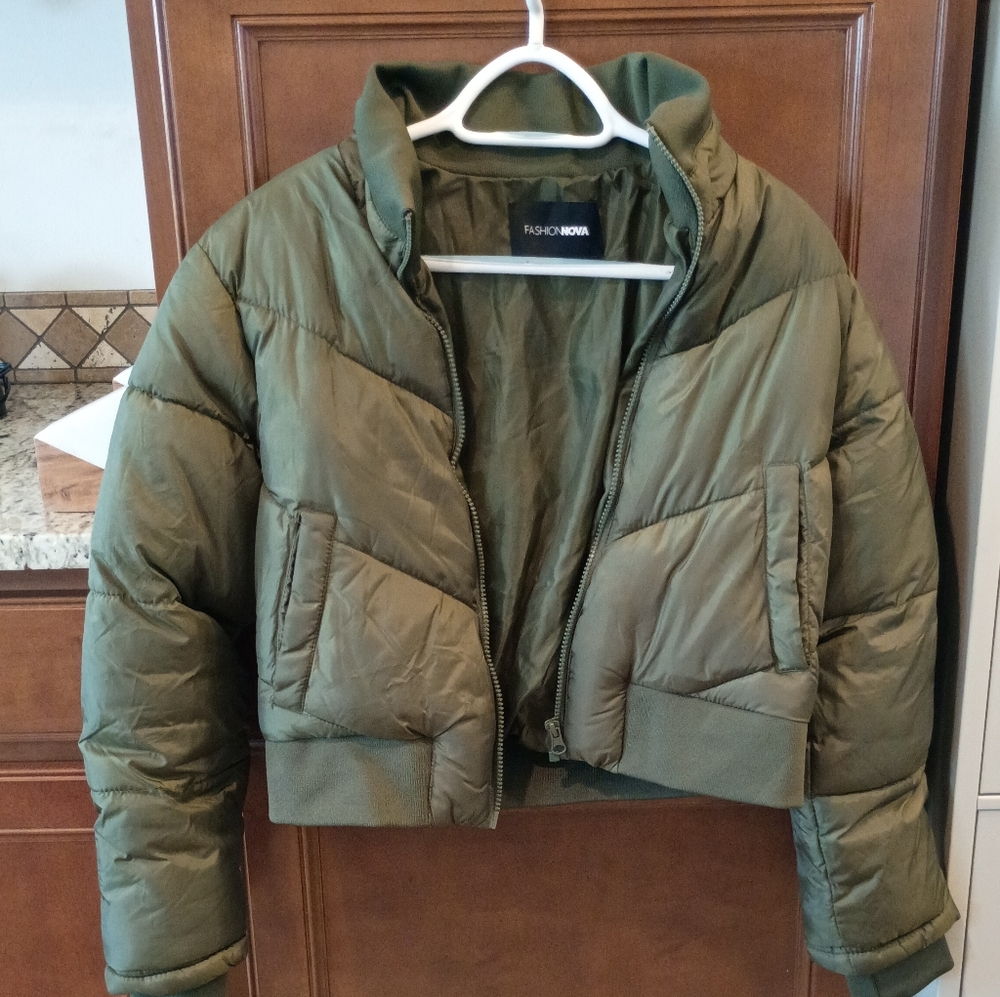Green Crop Puffer